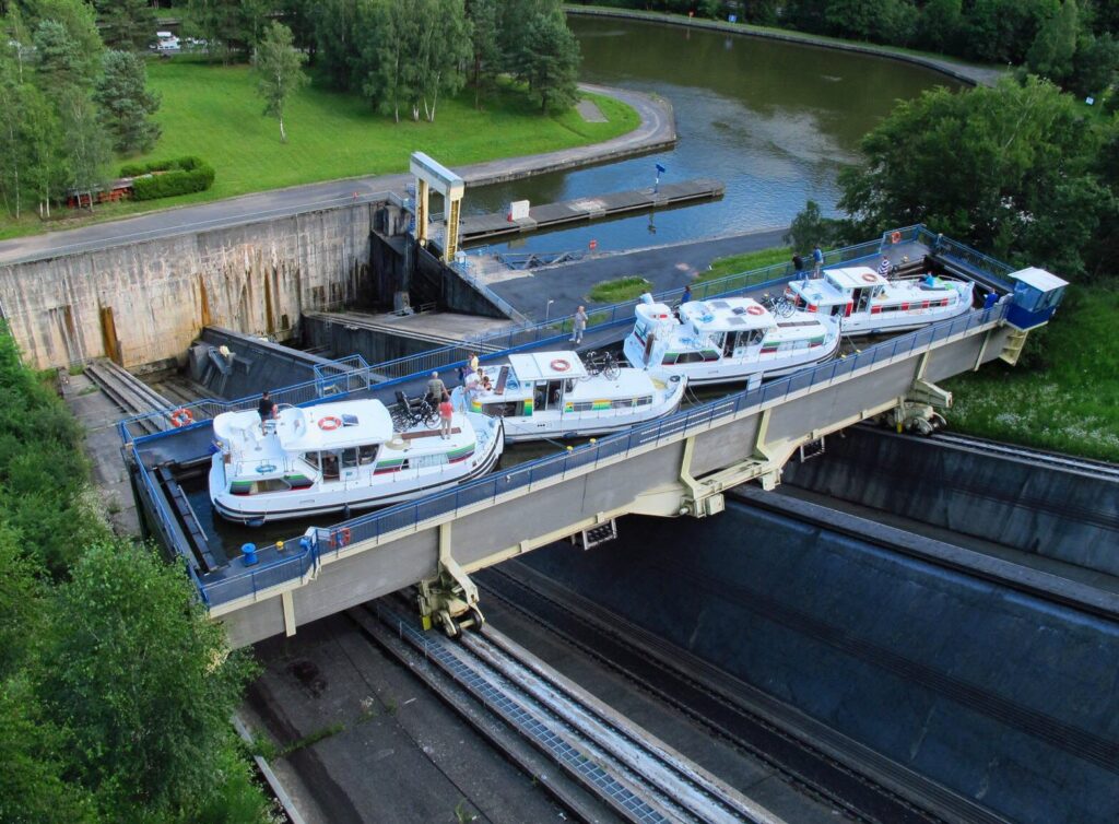 les-professionnels-du-tourisme-et-commercants-entre-saverne-et-lutzelbourg-esperent-vivement-une-remise-en-etat-du-plan--1024x754 Balade en bateau en Alsace: mes bons plans!